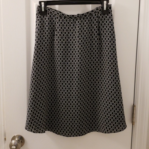 Liz Claiborne Dresses & Skirts - Work Professional Business Skirt Black and White